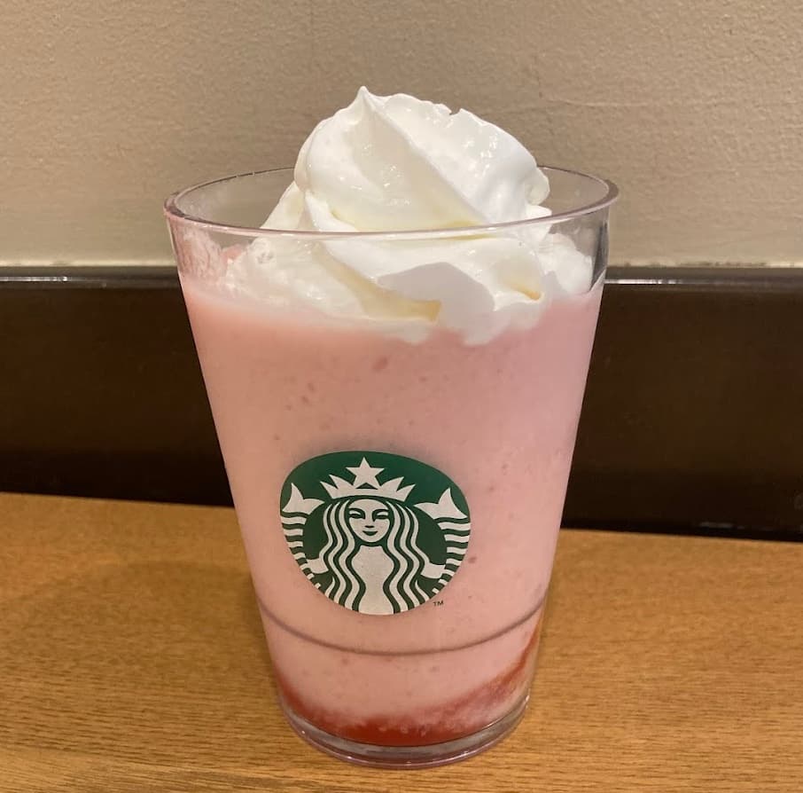 イチゴバナナフラペチーノ