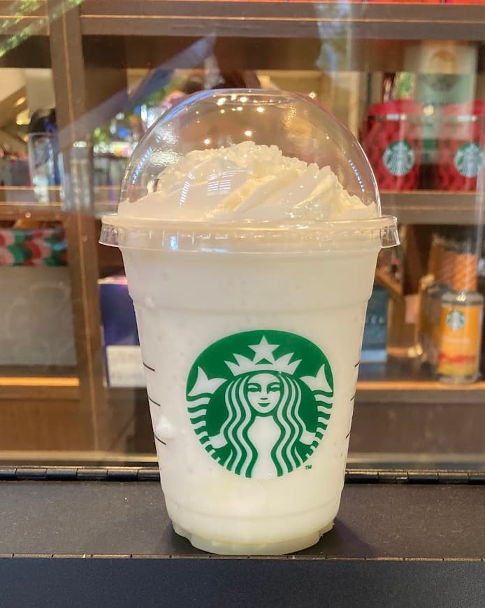 マカダミアホワイトスノーチョコレートフラペチーノ